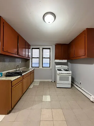 9 Grant Ave #1L Photo 1