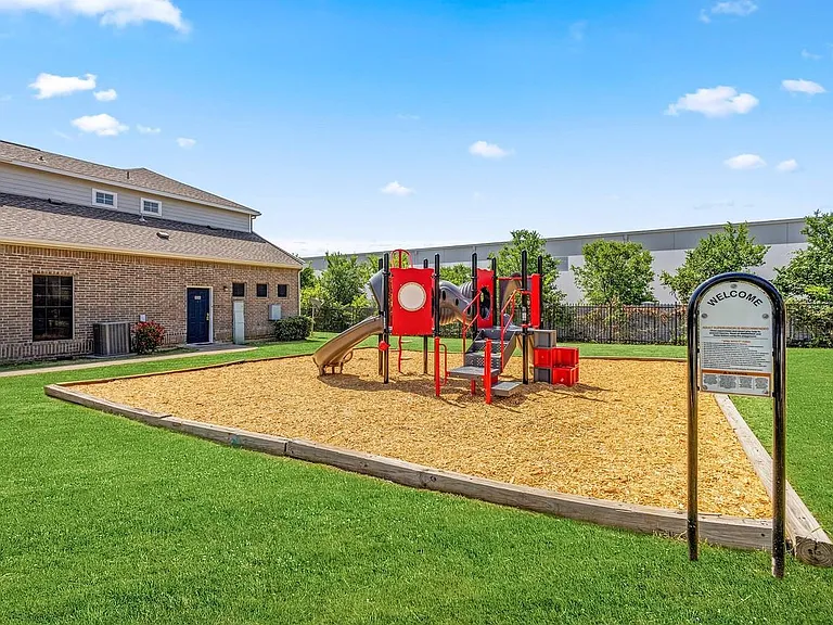 Prairie Estates — Photo 31