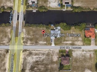 725 NW 8th Ter, Cape Coral, FL 33993