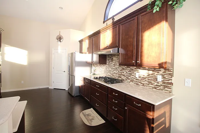 1166 Lenox Ct — Photo 11