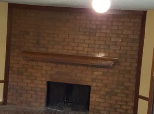 5577 Crepe Myrtle Dr, Memphis, TN 38115