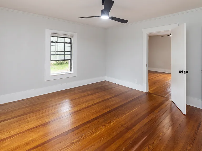 1025 W Walker St — Photo 33