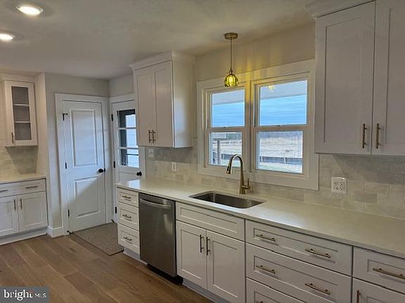 4th image of 3005 Bowers Run Rd