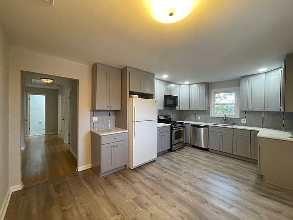 2nd image of 1198 Saw Mill River Rd Floor 1