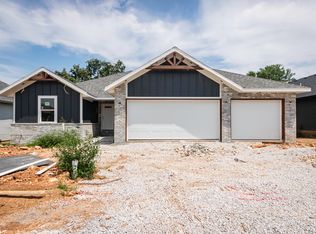 3476 S Lexus Ave, Springfield, MO 65807