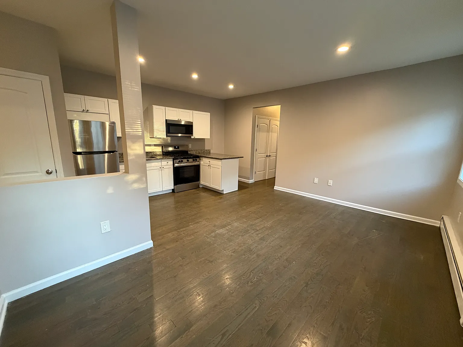 116 West St — Photo 2