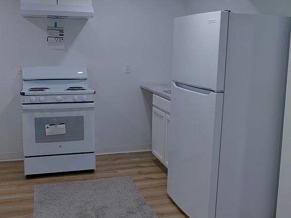 3rd image of 965 Fairfield Ave #4
