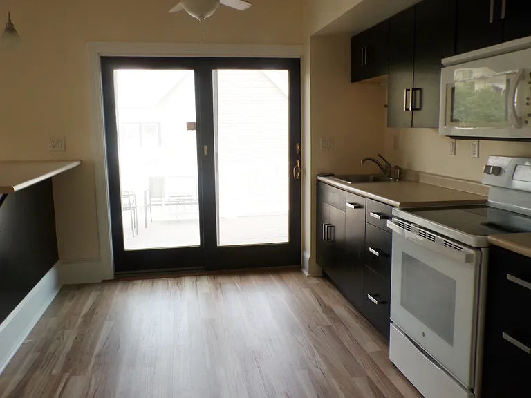 190 Crescent Ave #3 — Photo 4