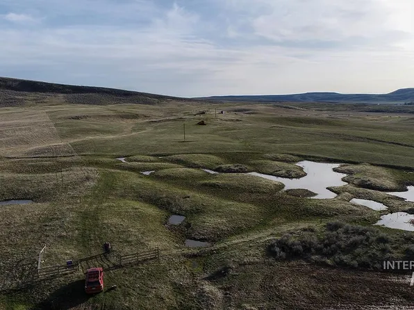 320 Big Flat Rd, Midvale, ID 83645