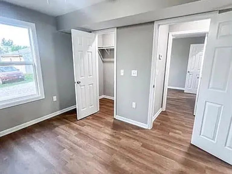 804 W Gay St #A — Photo 10