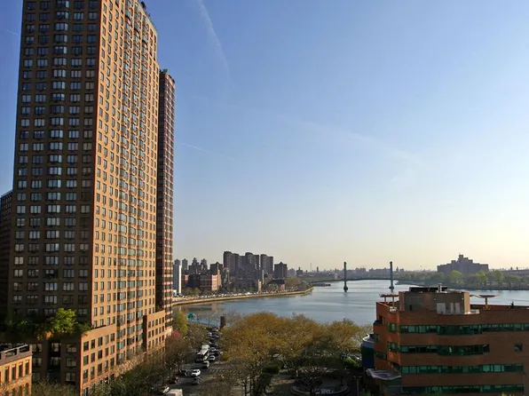 1755 York Avenue image 7 of 7