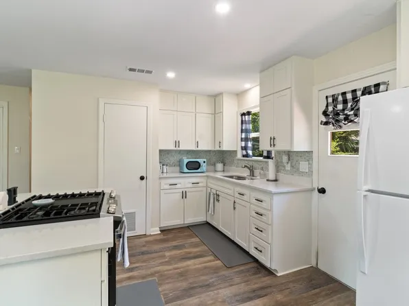 1424 Bowie Dr, Corsicana, TX 75110