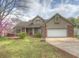 1204 Corral Ct, Neosho, MO 64850