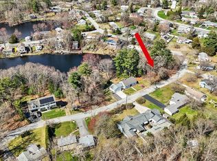 53 Deer Run Trl, Smithfield, RI 02917