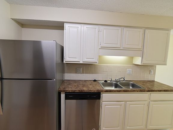 5th image of 10351 Arrow Lakes Dr E