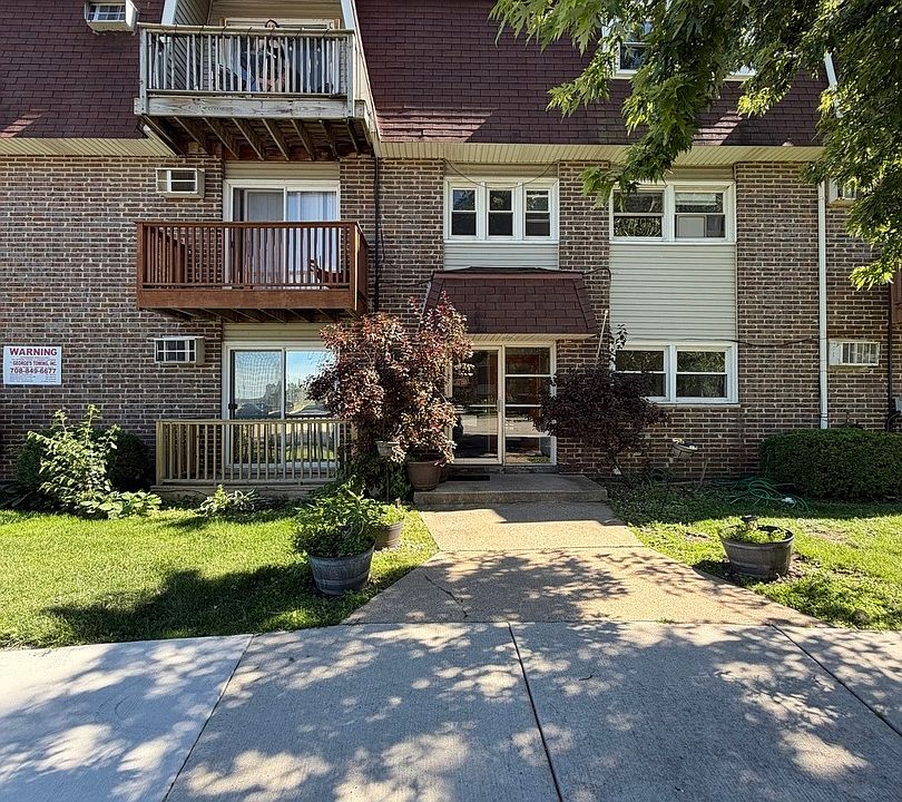 1st image of 4309 W Park Lane Dr APT 2C