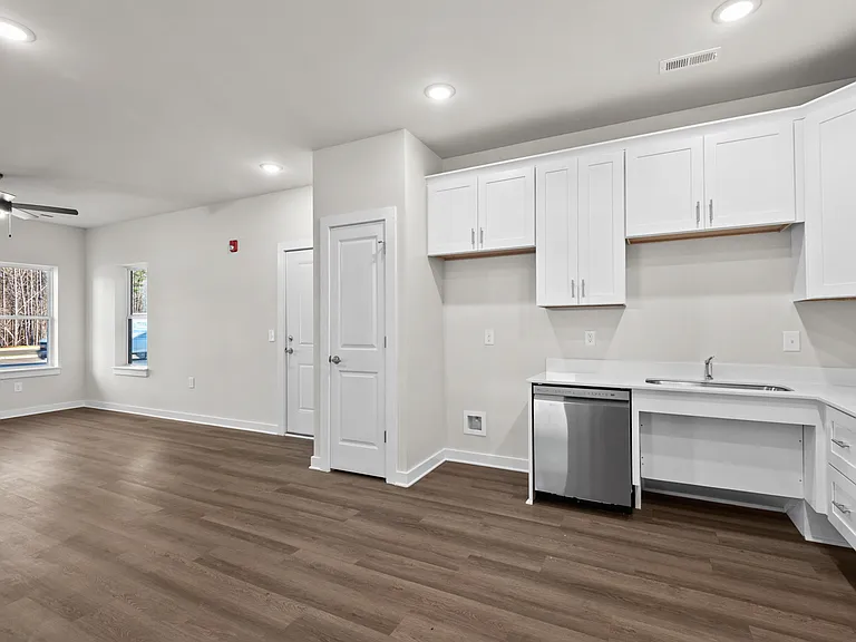223 S 11th St #106 — Photo 15