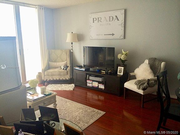 3rd image of 1155 Brickell Bay Dr APT 1706