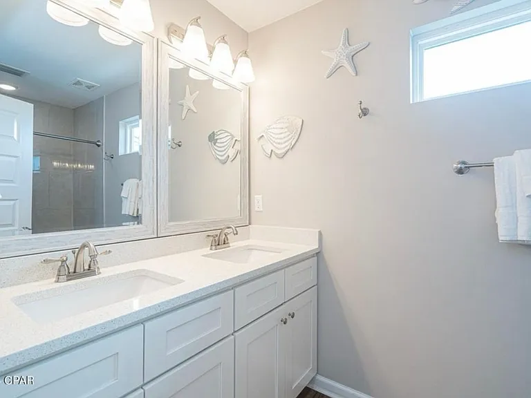 6320 Beach Dr — Photo 15