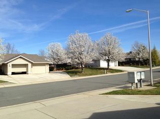 4433 Lynbrook Loop APT 1, Redding, CA 96003