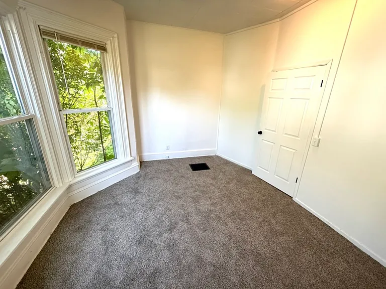 1215 Arlington Ave #1 — Photo 8