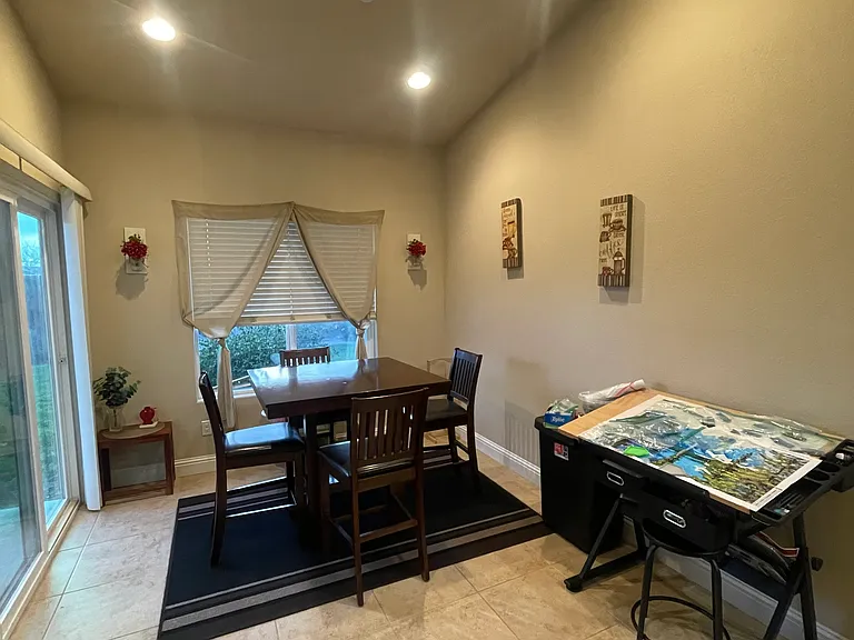 Breakfast nook