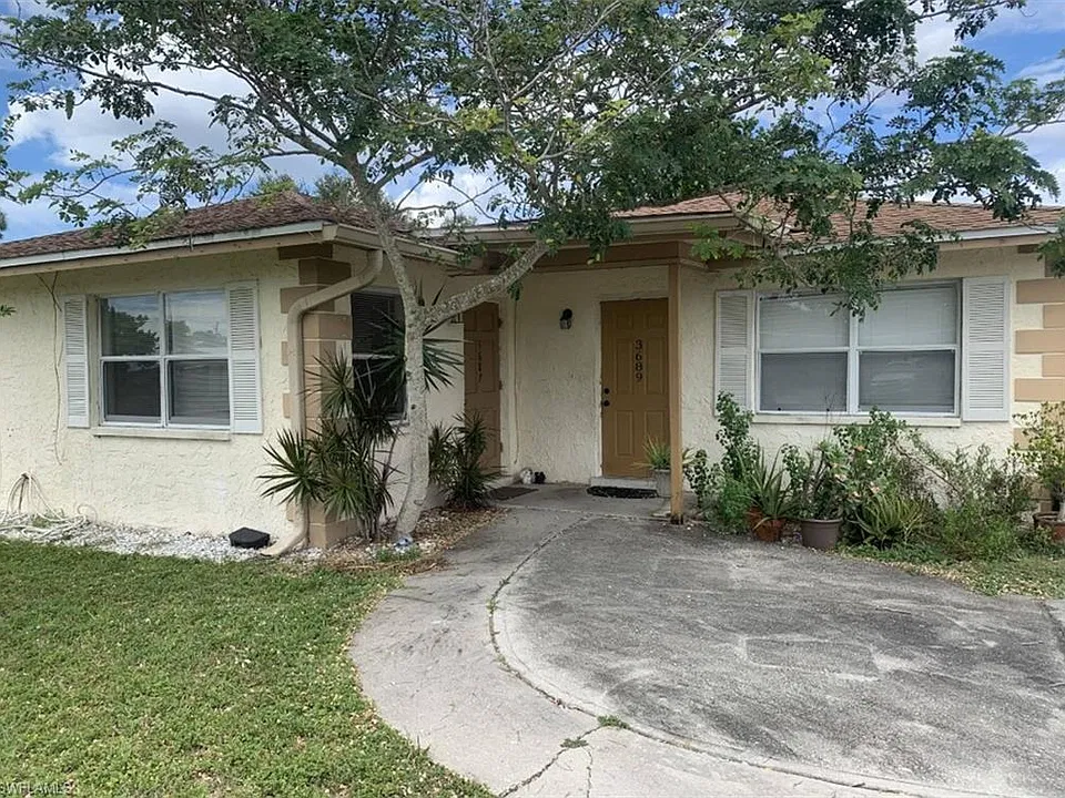 3687 Seagrape Ave