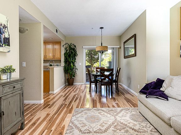 5th image of 547 Marble Arch Ave