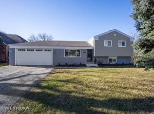 610 Pfingsten Rd, Northbrook, IL 60062