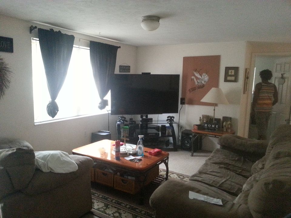 2nd image of 1651 Aqua Ln