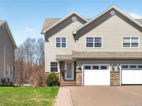 333 Dolbeau St, Dieppe, NB E1A 9P9