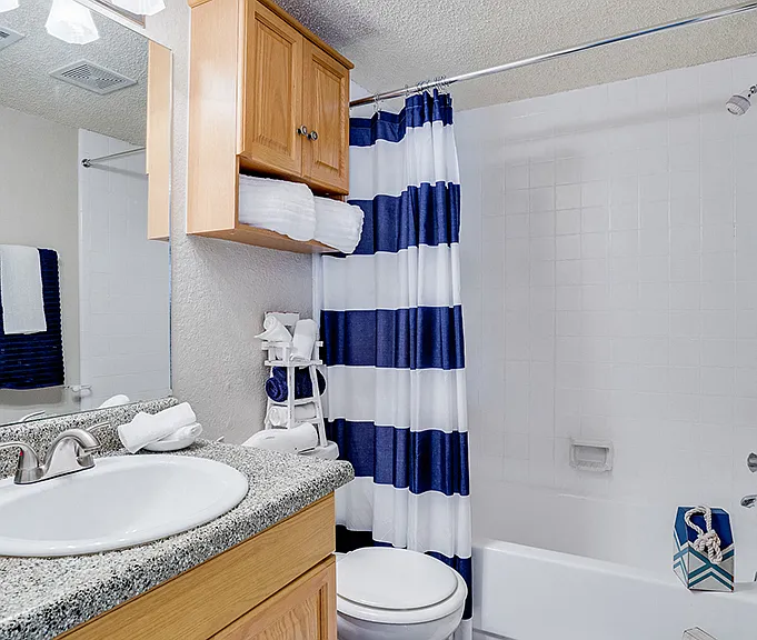 Two Bedroom A - 2 Bed / 2 Bath - 950 Sq.Ft.