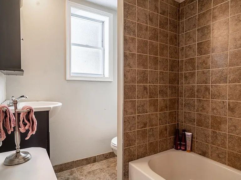 822 Pierce St — Photo 29
