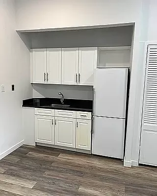 Rented by Maidman Realty Group LL | media 3