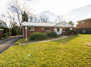 105 Terry Dr, Glenshaw, PA