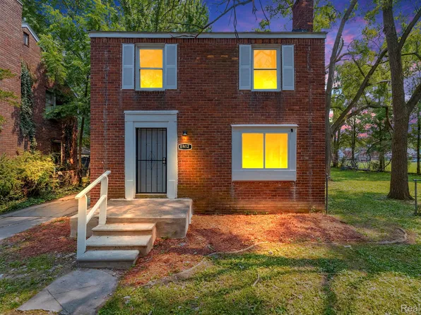 11912 Lakepointe St, Detroit, MI 48224