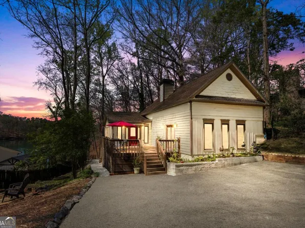 6148 Lake Lanier Heights Rd, Buford, GA 30518