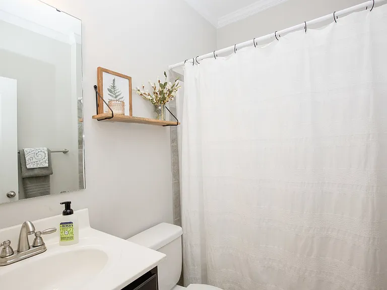 240 Parrish Ln — Photo 17