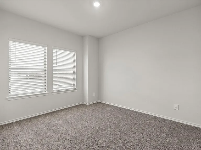 13204 Enclave Pkwy — Photo 17