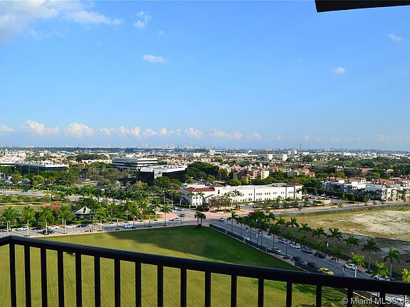 4th image of 5300 Paseo Dr #1905