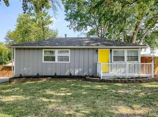 1320 NE 44th St, Kansas City, MO 64116