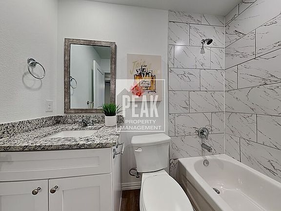 3rd image of 1301 Boxwood Ln