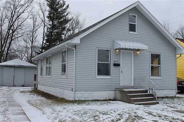 1st image of 613 E Carlton Ave