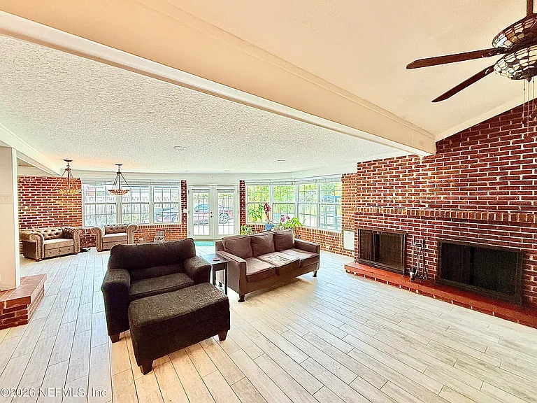 2512 Hendricks Ave — Photo 7