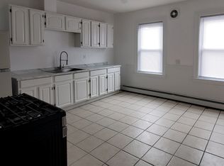 18 Goddard St #1, Providence, RI 02908