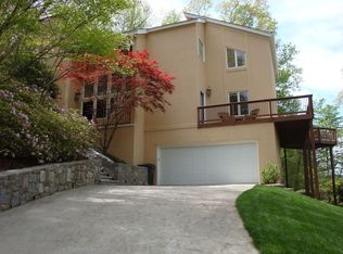 3744 Frederica Ln, Berkeley Lake, GA 30096