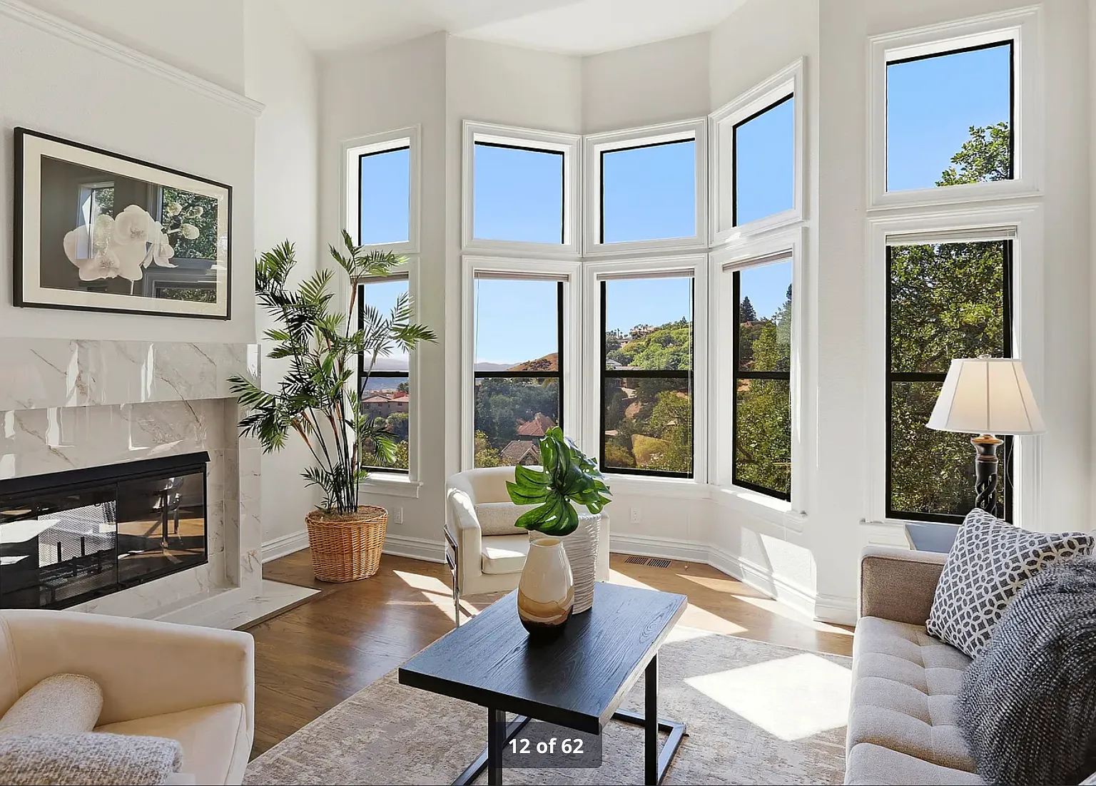 6 bed, 3.5 bath, 4117 sqft, $8,800 — Photo 4