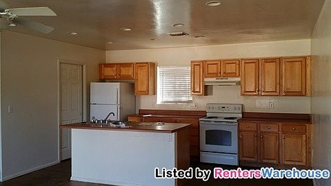 2nd image of 308 E Blacklidge Dr