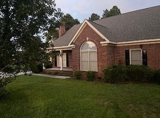 7905 Lester Dr, Fayetteville, NC 28311