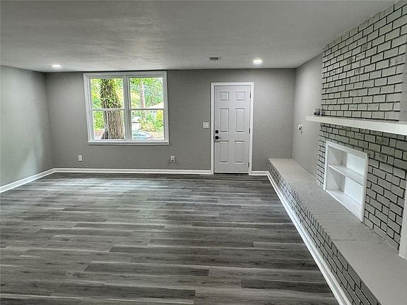 5th image of 1508 Vancouver Dr